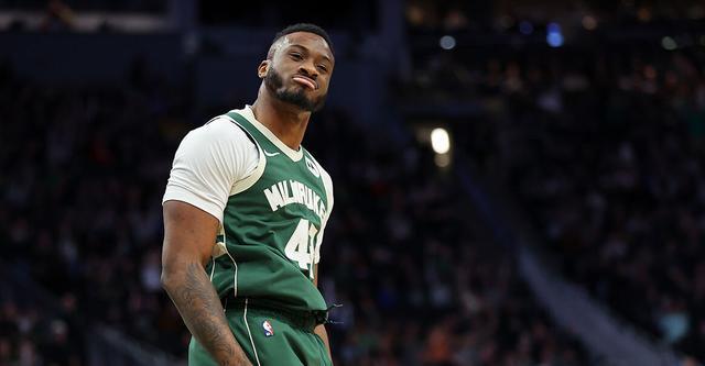 薪资专家:雄鹿15人名单已满 小杰克逊的合同为部分保障